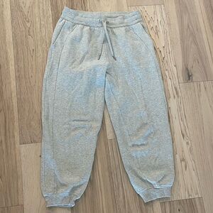 Lululemon Scuba High Rise Crop Jogger
